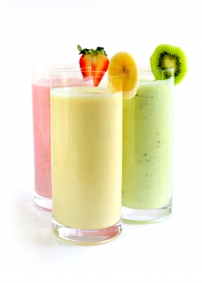 How-to-Make-Fruit-Smoothie2