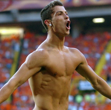 cristiano-ronaldo-shirtless-speedo