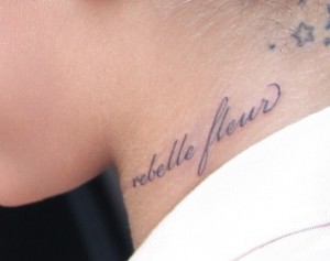 rihanna-rebelle-fleur-neck-tattoo-02